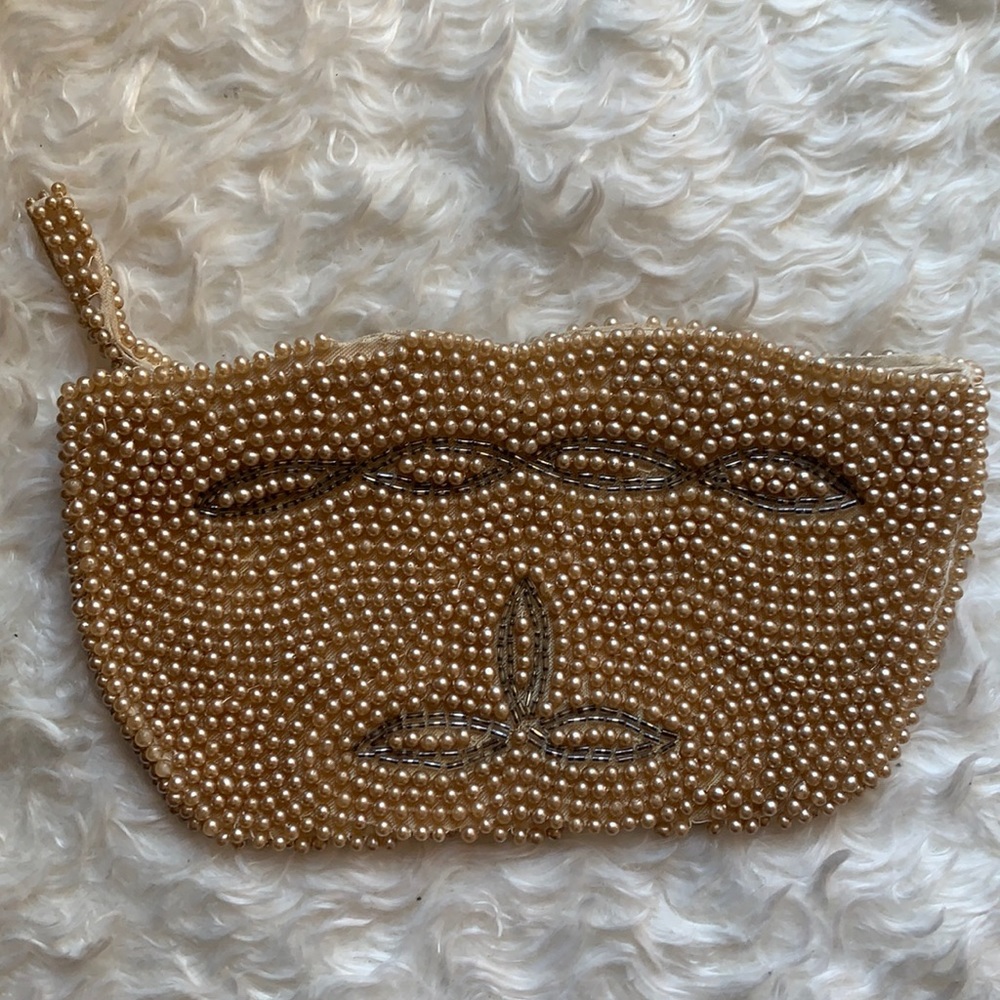 *VTG* 60's Pearl and Silver Beaded Clutch
